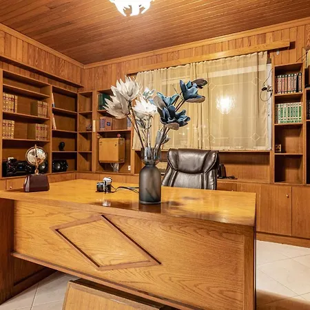 Galadriel With Private Pool & Jacuzzi