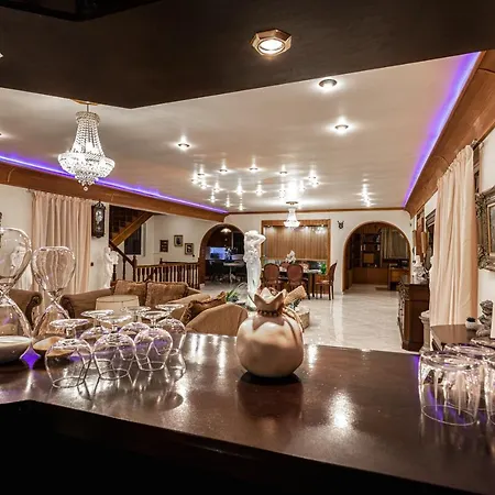 Galadriel With Private Pool & Jacuzzi Κάτω Γερακάρι