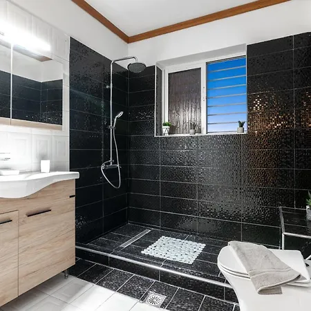 Βίλα Galadriel With Private Pool & Jacuzzi *